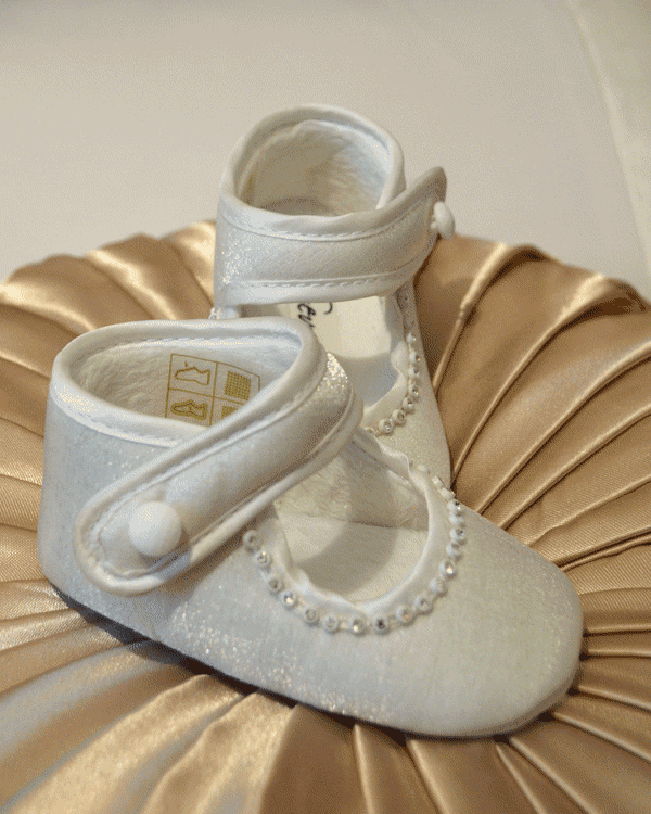 baby girl cream shoes