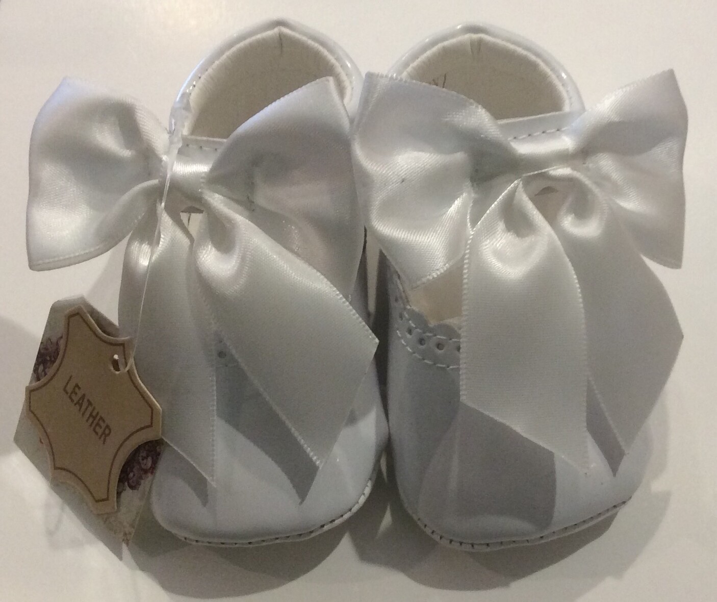 Couche Tot Baby Girl Leather Mary Jane Bow Pram Shoes – White