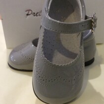 Girls Grey patent shoes – Mary Janes